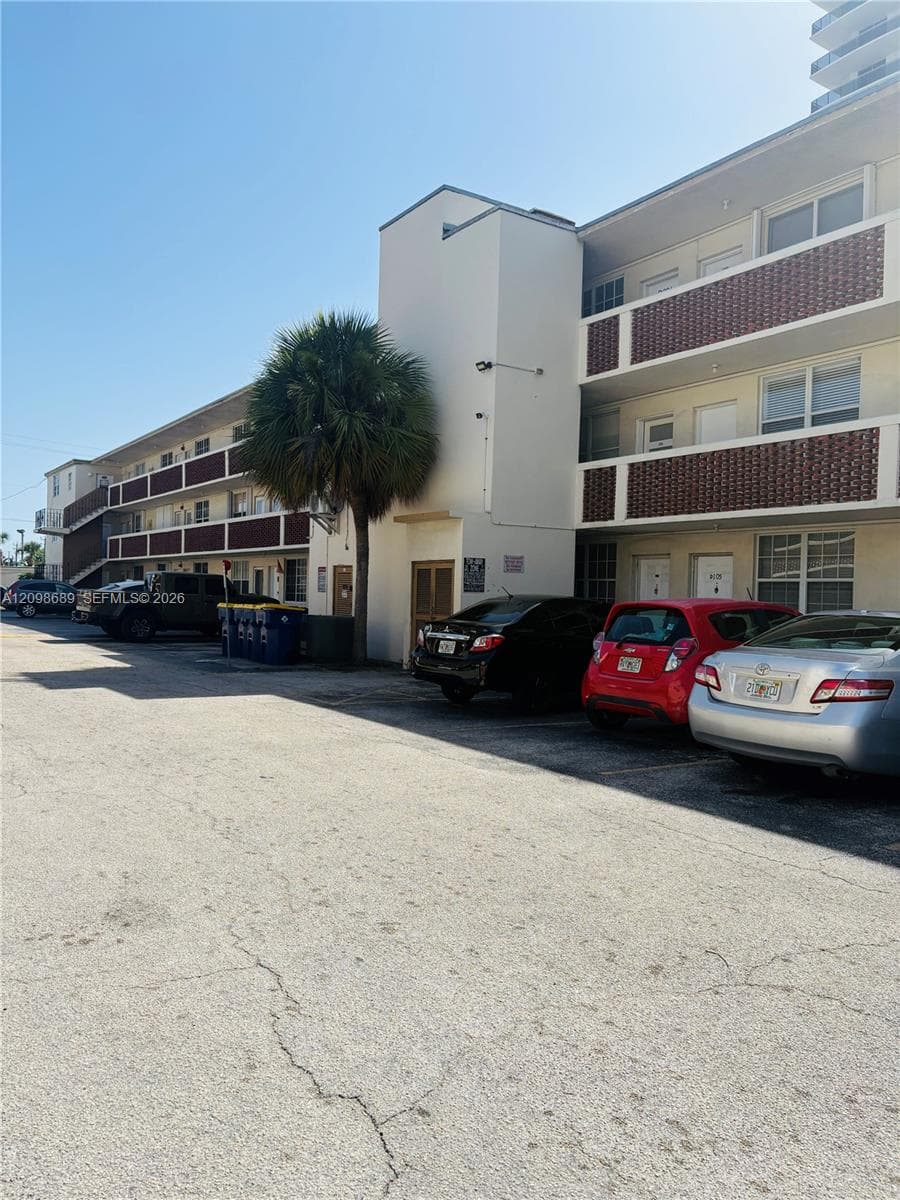 NO BAY WHITE HOUSE NO 4 C · #D315 in North Bay Village - Photo 10
