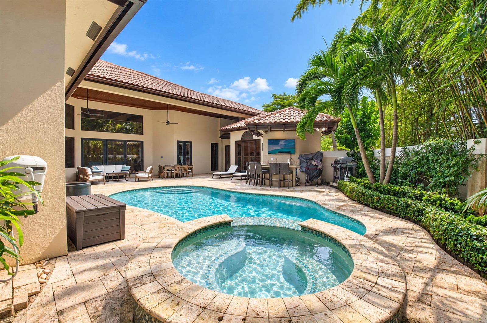 Pool-Patio