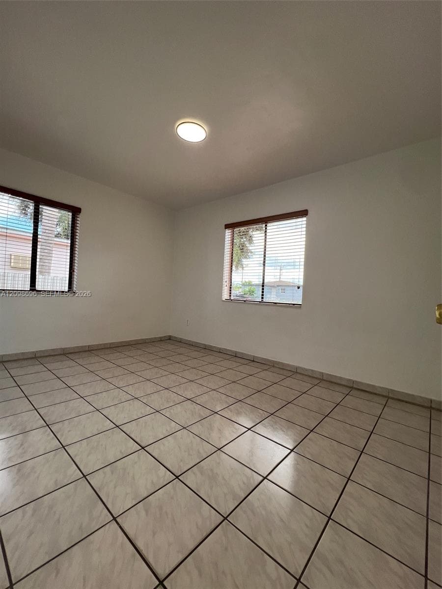 69 E 50th Pl photo 13