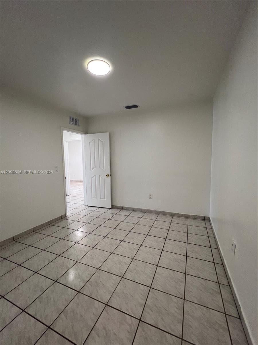 69 E 50th Pl photo 16