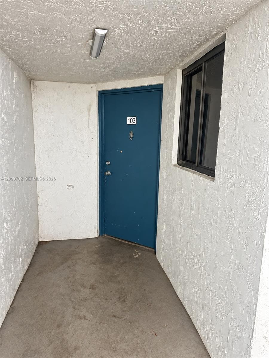 VERABELLA FALLS CONDO · #A-103 in Miami - Photo 3
