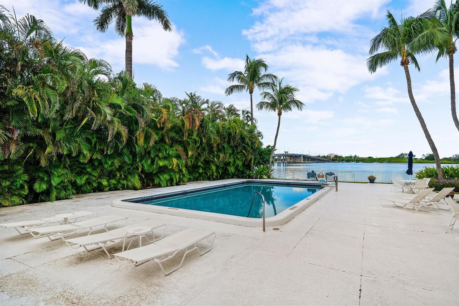 039-2860SouthOceanBoulevard-512-PalmBeac
