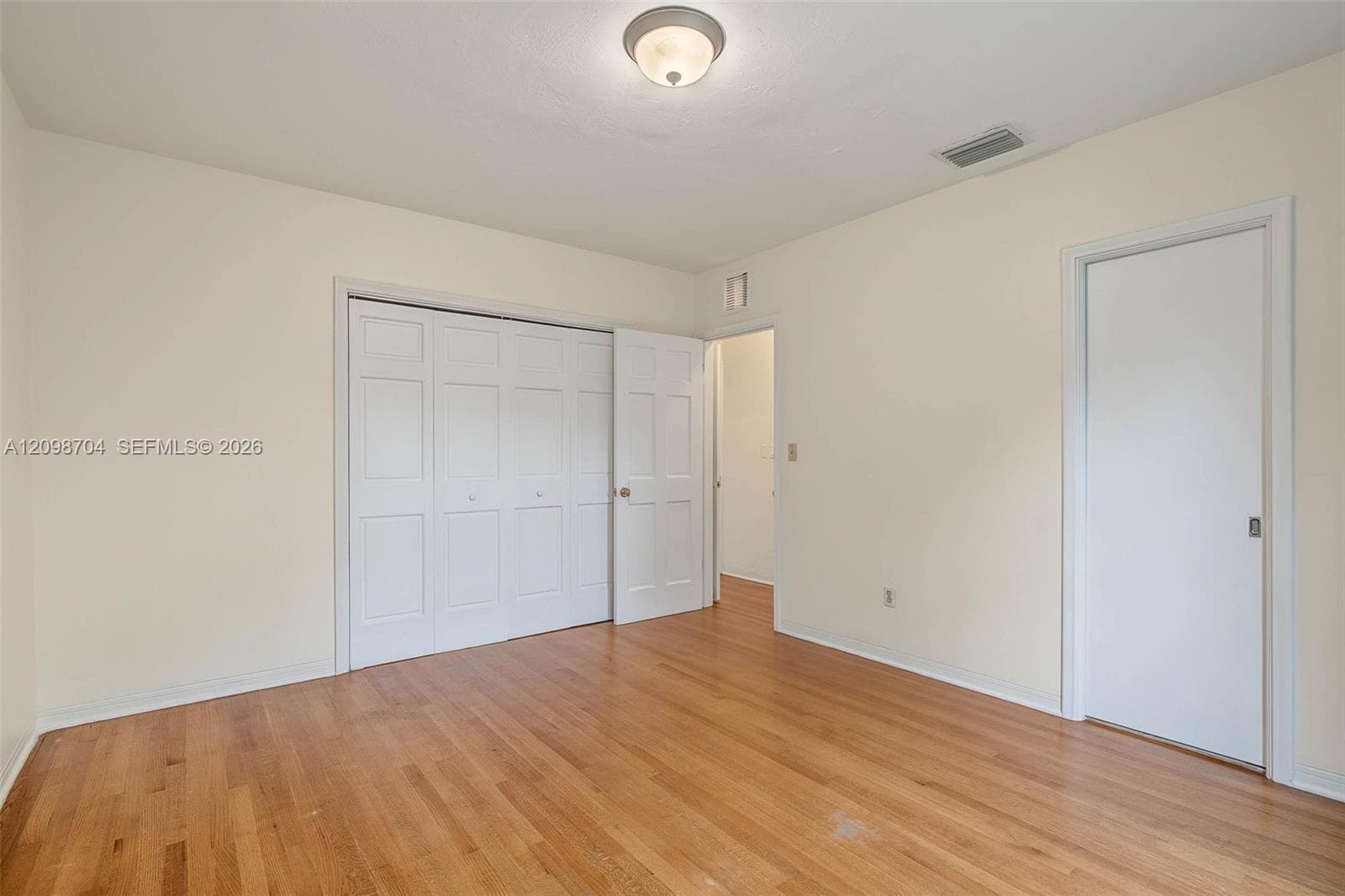 508 N Castania Ave photo 13