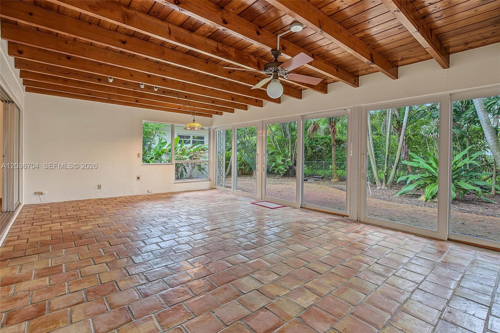 508 N Castania Ave photo 26