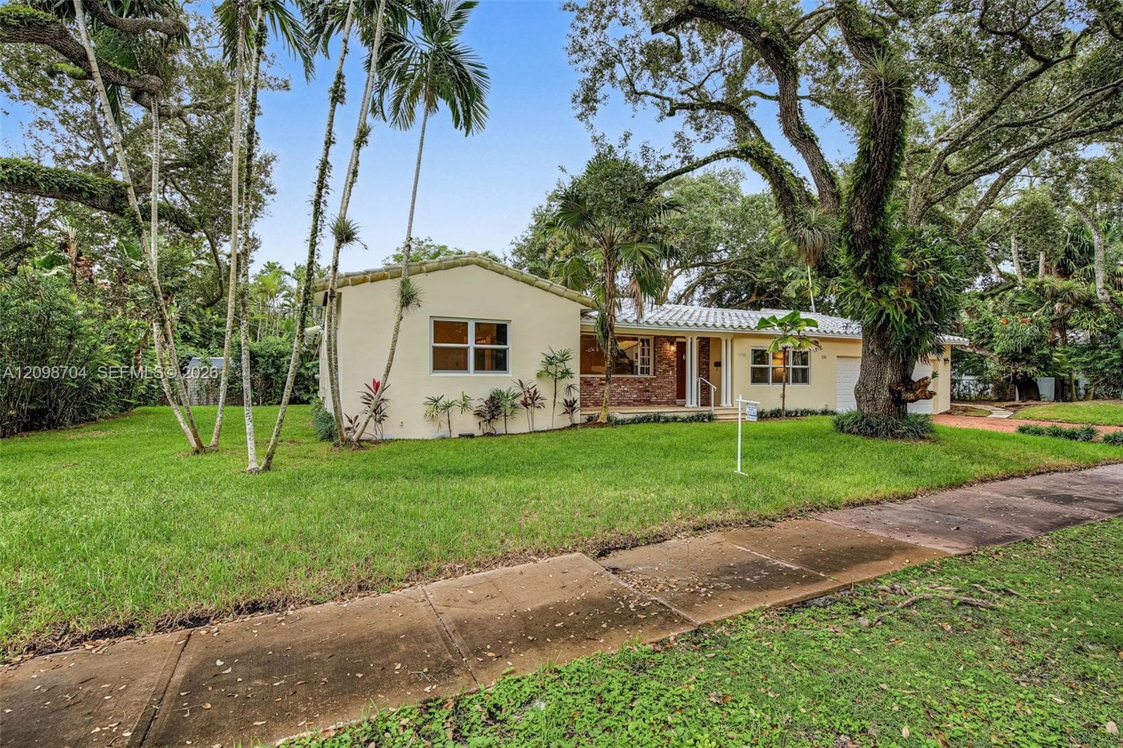 508 N Castania Ave photo 3