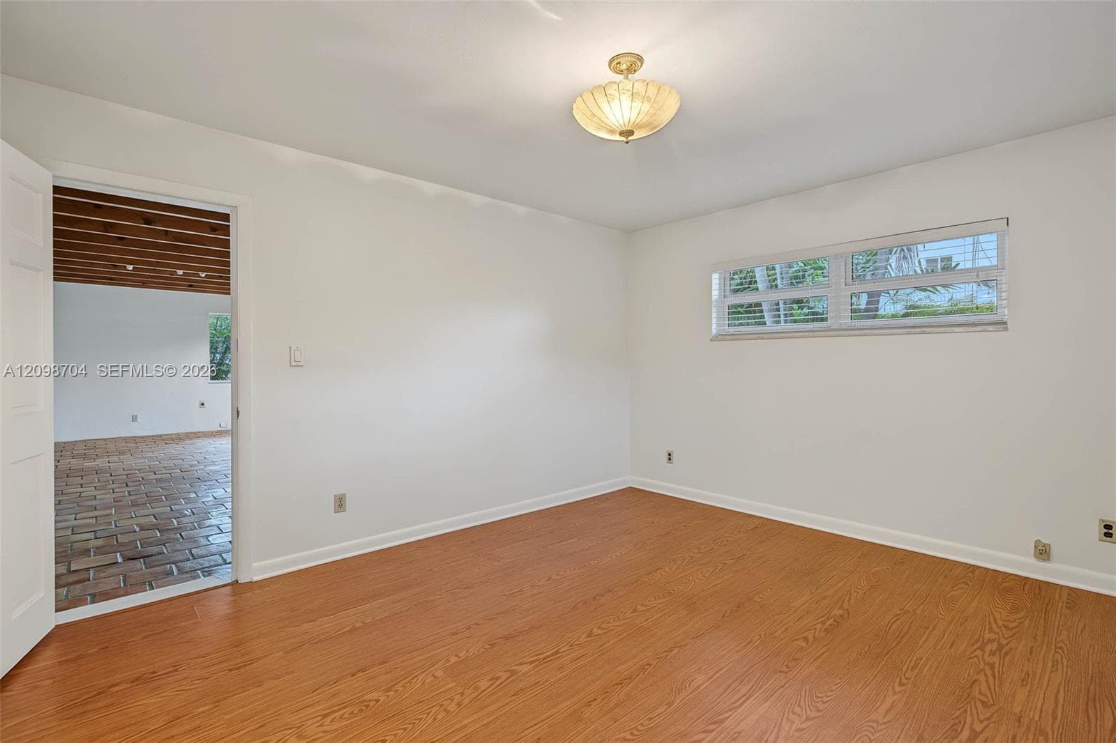 508 N Castania Ave photo 28