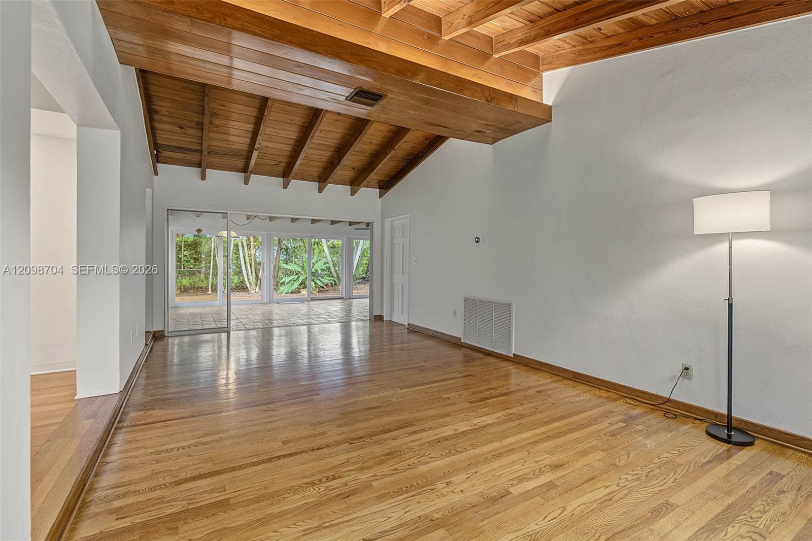 508 N Castania Ave photo 24