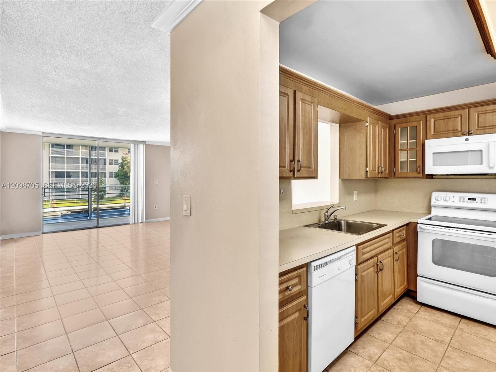 EDEN ISLES CONDO # 4 · #203 in North Miami Beach - Photo 3