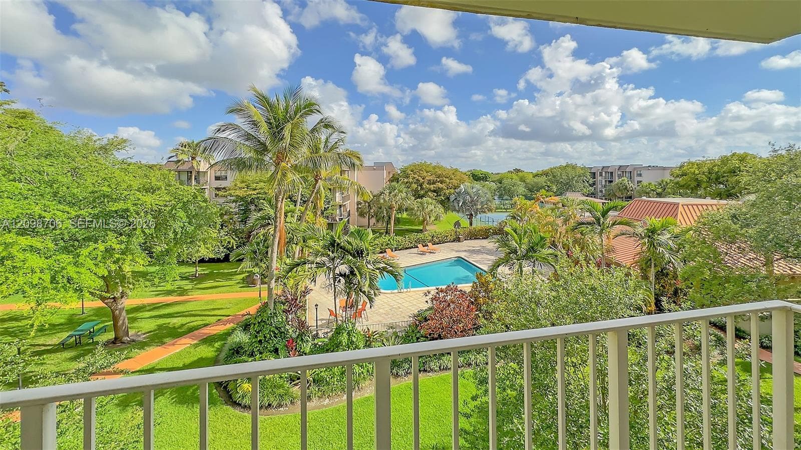 VILLAGE AT THE FALLS COND · #B-412 in Miami - Photo 1