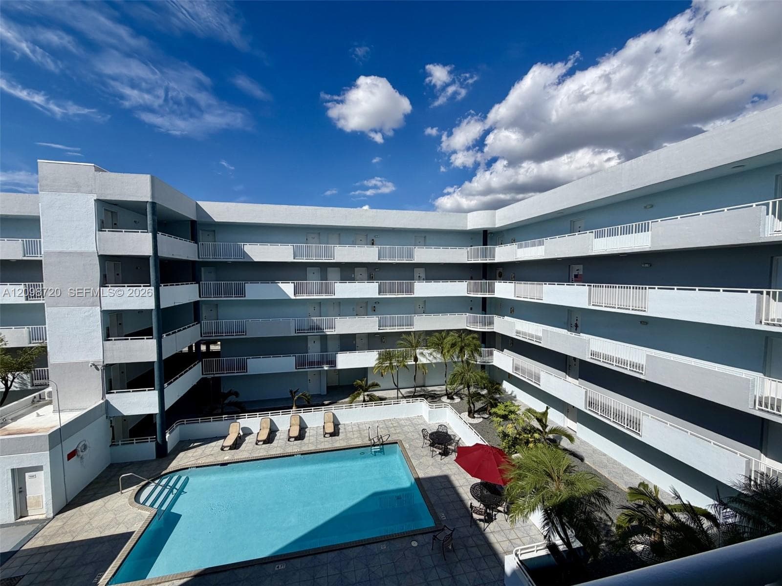 AZUL AT FONTAINEBLEAU CON · #404 in Miami - Photo 4