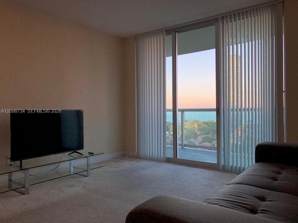 OCEANVIEW BUILDING CONDO · #1624 in Sunny Isles Beach - Photo 3