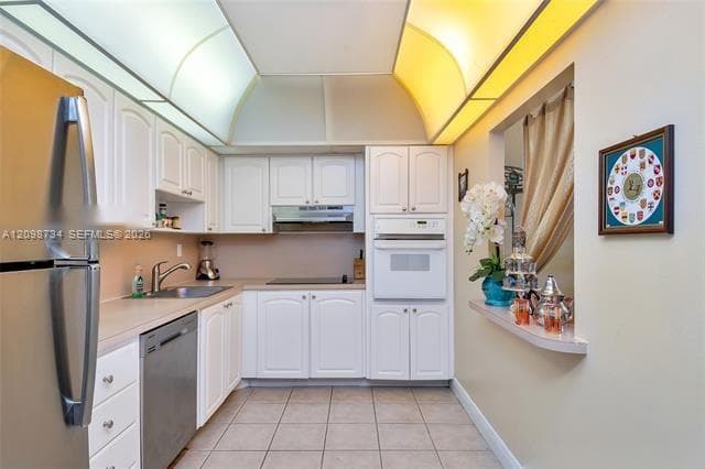 OCEANVIEW BUILDING CONDO · #1624 in Sunny Isles Beach - Photo 4