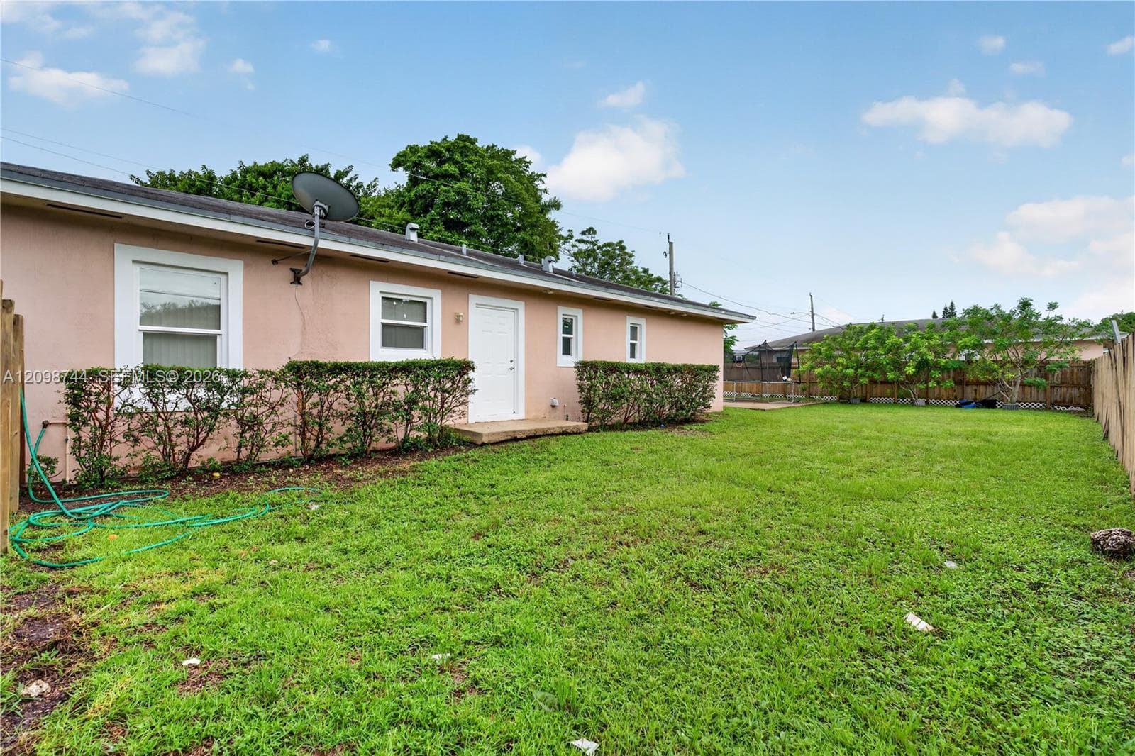 17290 SW 103rd Ave photo 3