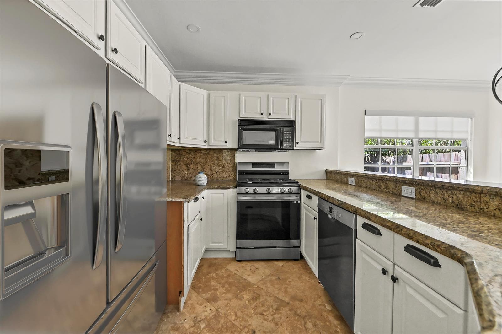10 Kitchen 02_final