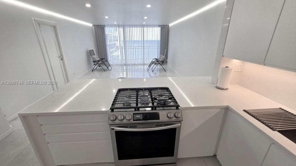 Parker Plaza · #2117 in Hallandale Beach - Photo 8