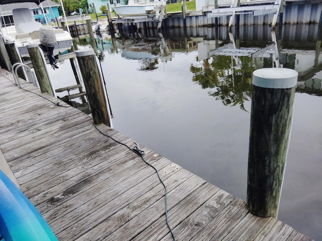 Dock 2
