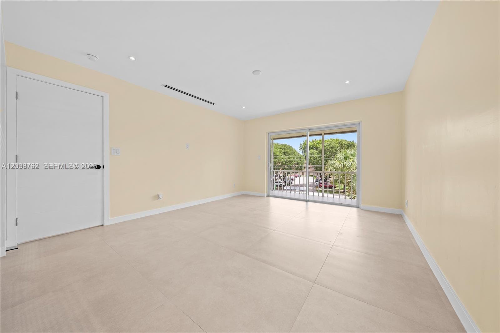 FOURTH HORIZONS CONDO · #305 in Miami - Photo 11