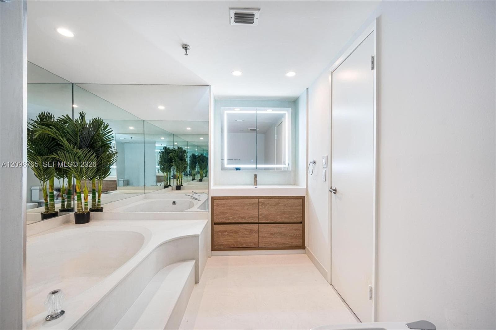 Nine Island Avenue · #414 in Miami Beach - Photo 10