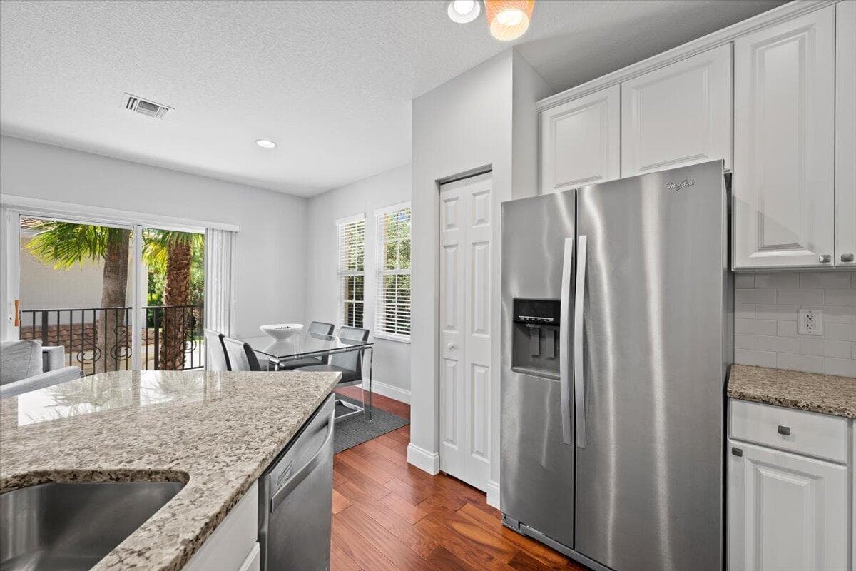 Open Modern Kitchen