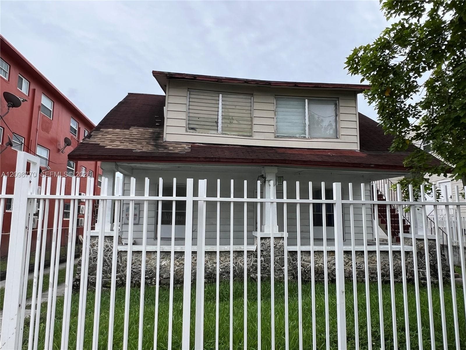 430 SW 3rd St #1 photo 2