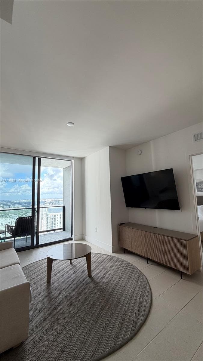 Gale Hotel & Residences (Natiivo) · #4404 in Miami - Photo 6