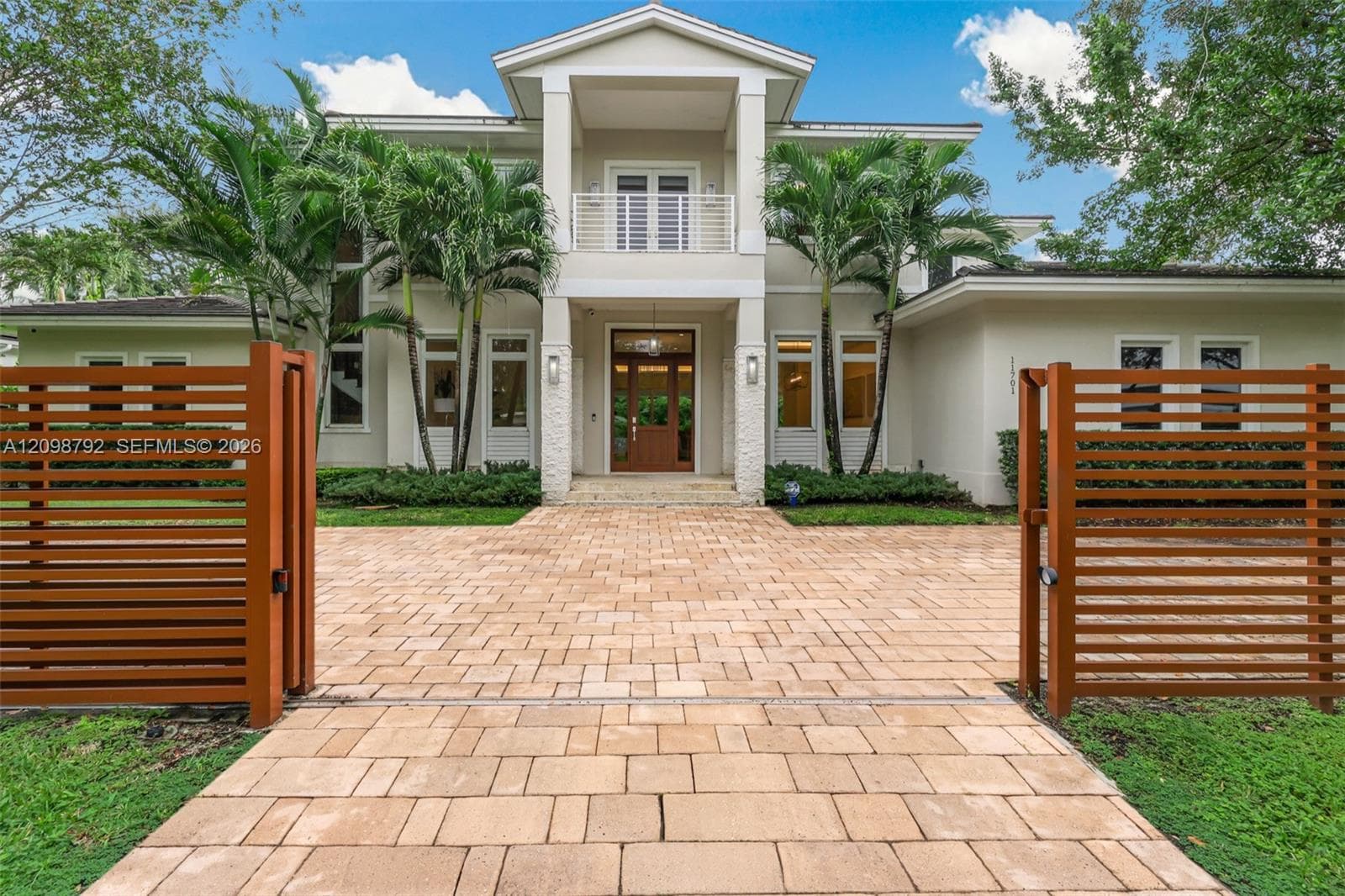 11701 SW 69 Ct photo 3
