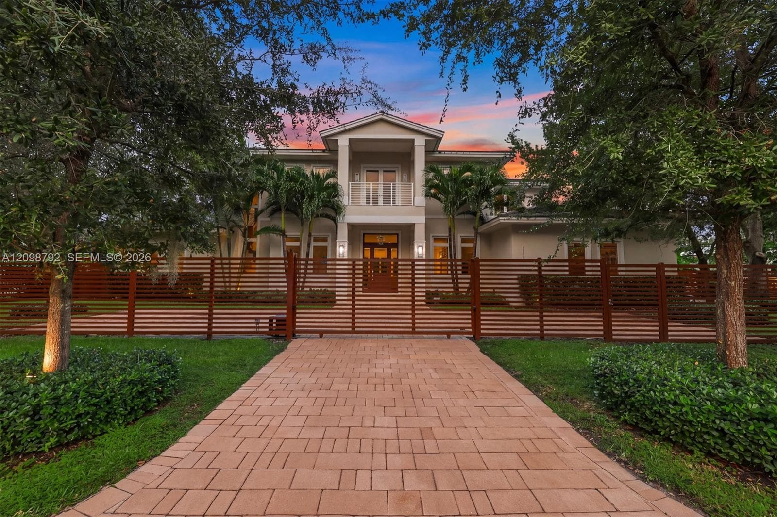11701 SW 69 Ct photo 1