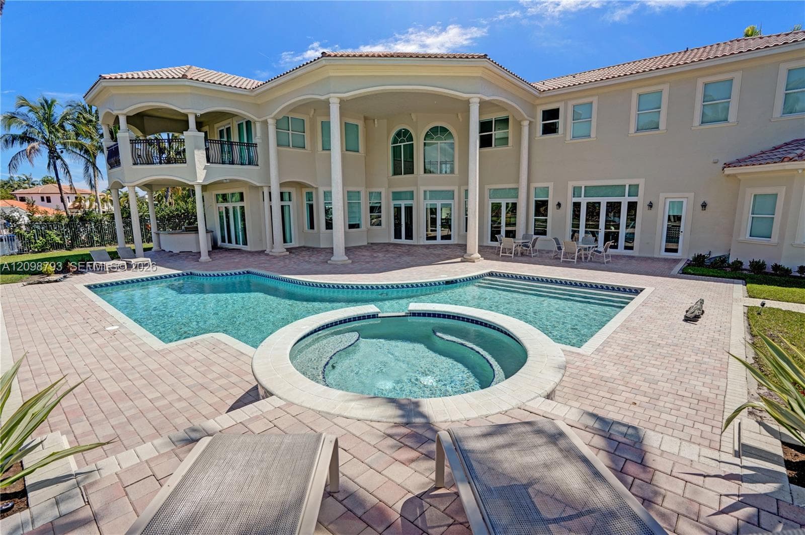 1130 Harbor Ct photo 7