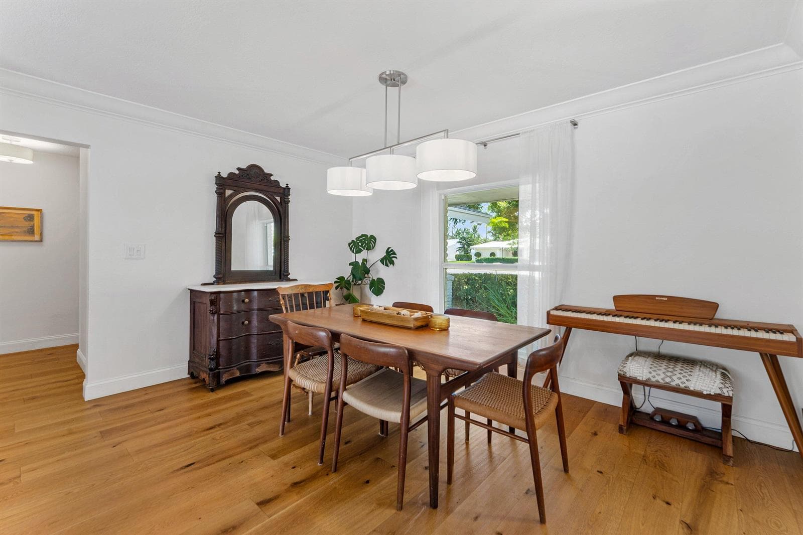 Dining Room Area