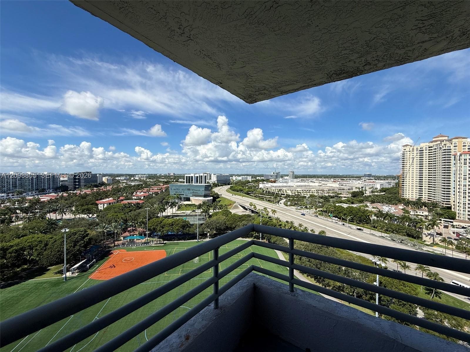 PARC CENTRAL AVENTURA SOU · #1801 in Aventura - Photo 2