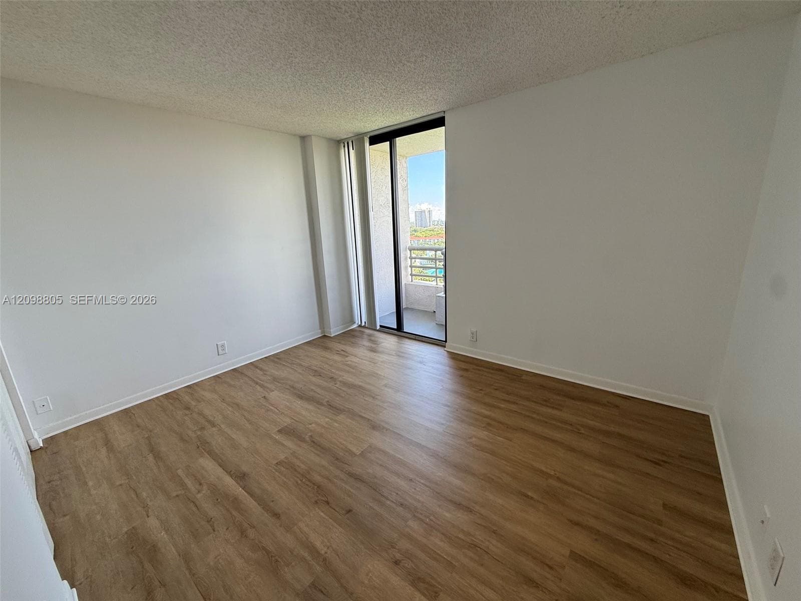 PARC CENTRAL AVENTURA SOU · #1801 in Aventura - Photo 10