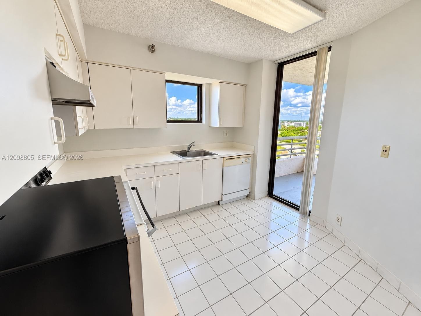 PARC CENTRAL AVENTURA SOU · #1801 in Aventura - Photo 21