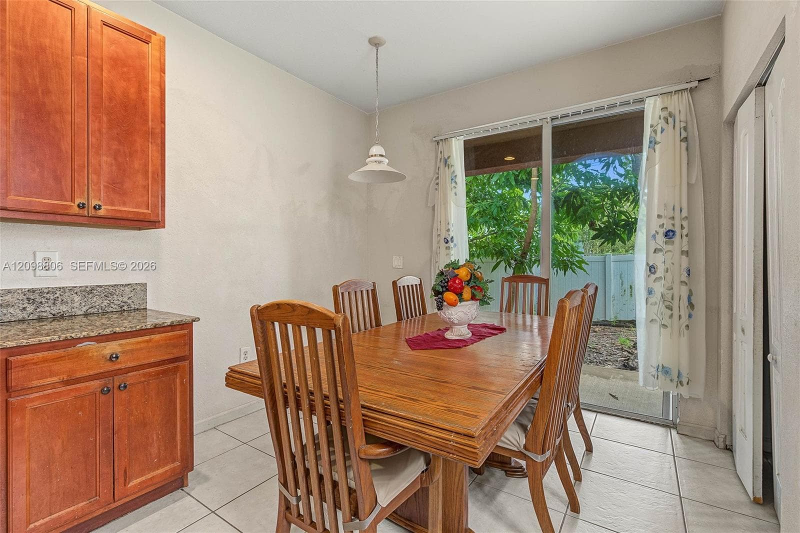 3940 NE 10th Dr photo 11
