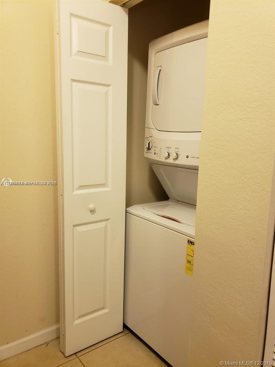 KENDALL COMMONS TOWNHOMES · #Studio in Miami - Photo 2