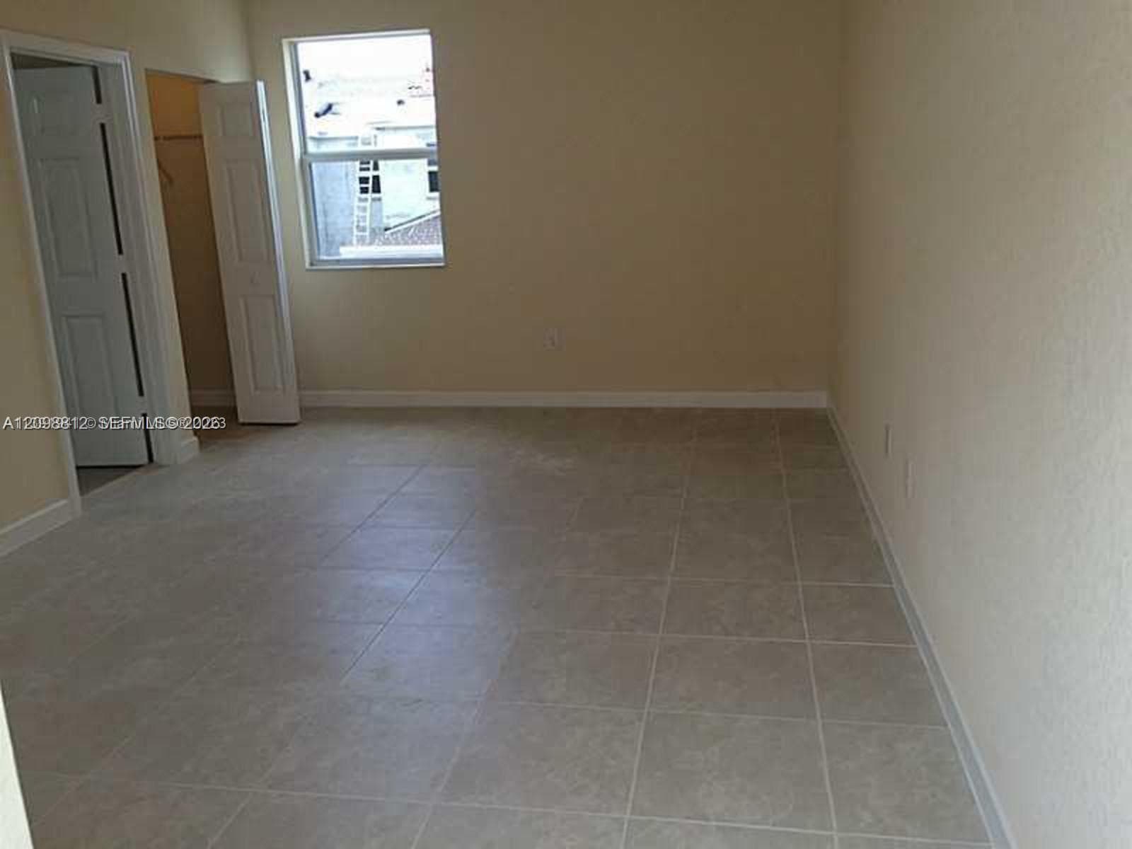 KENDALL COMMONS TOWNHOMES · #Studio in Miami - Photo 3