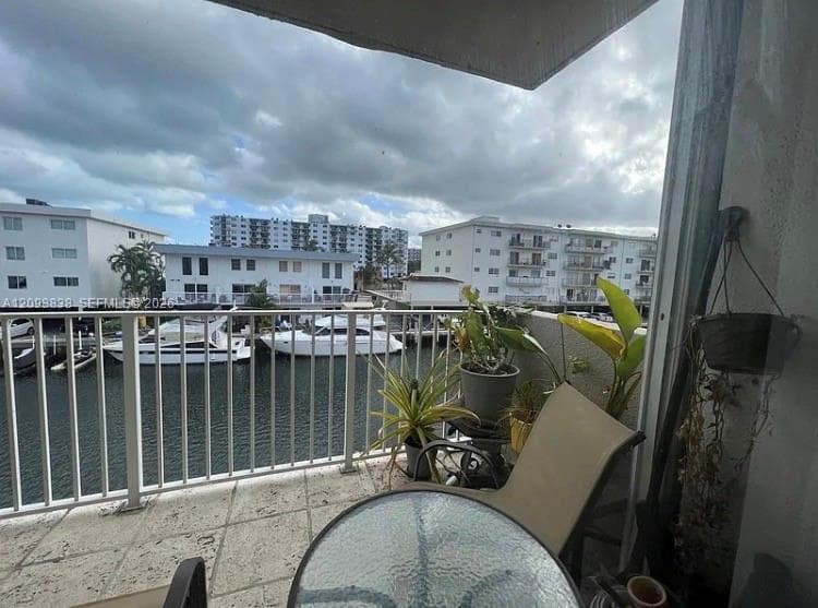 SUNNY SHORES CONDO · #305 in North Miami Beach - Photo 17