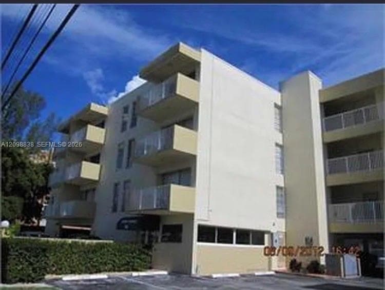 SUNNY SHORES CONDO · #305 in North Miami Beach - Photo 3