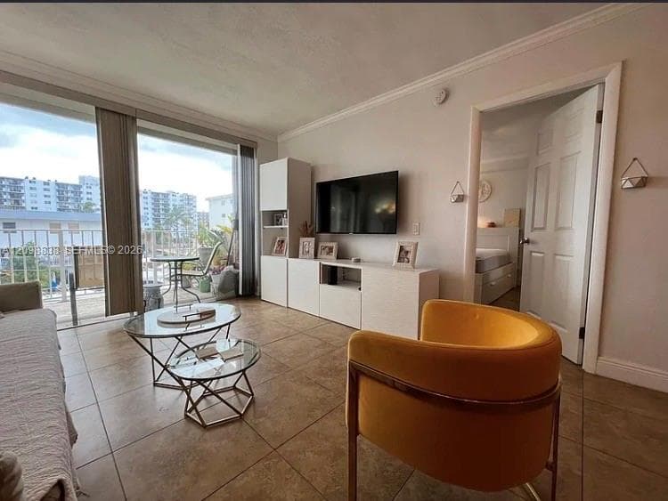 SUNNY SHORES CONDO · #305 in North Miami Beach - Photo 4
