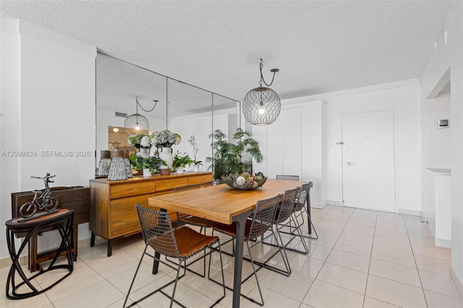 ARLEN HOUSE CONDO · #1710 in Sunny Isles Beach - Photo 4