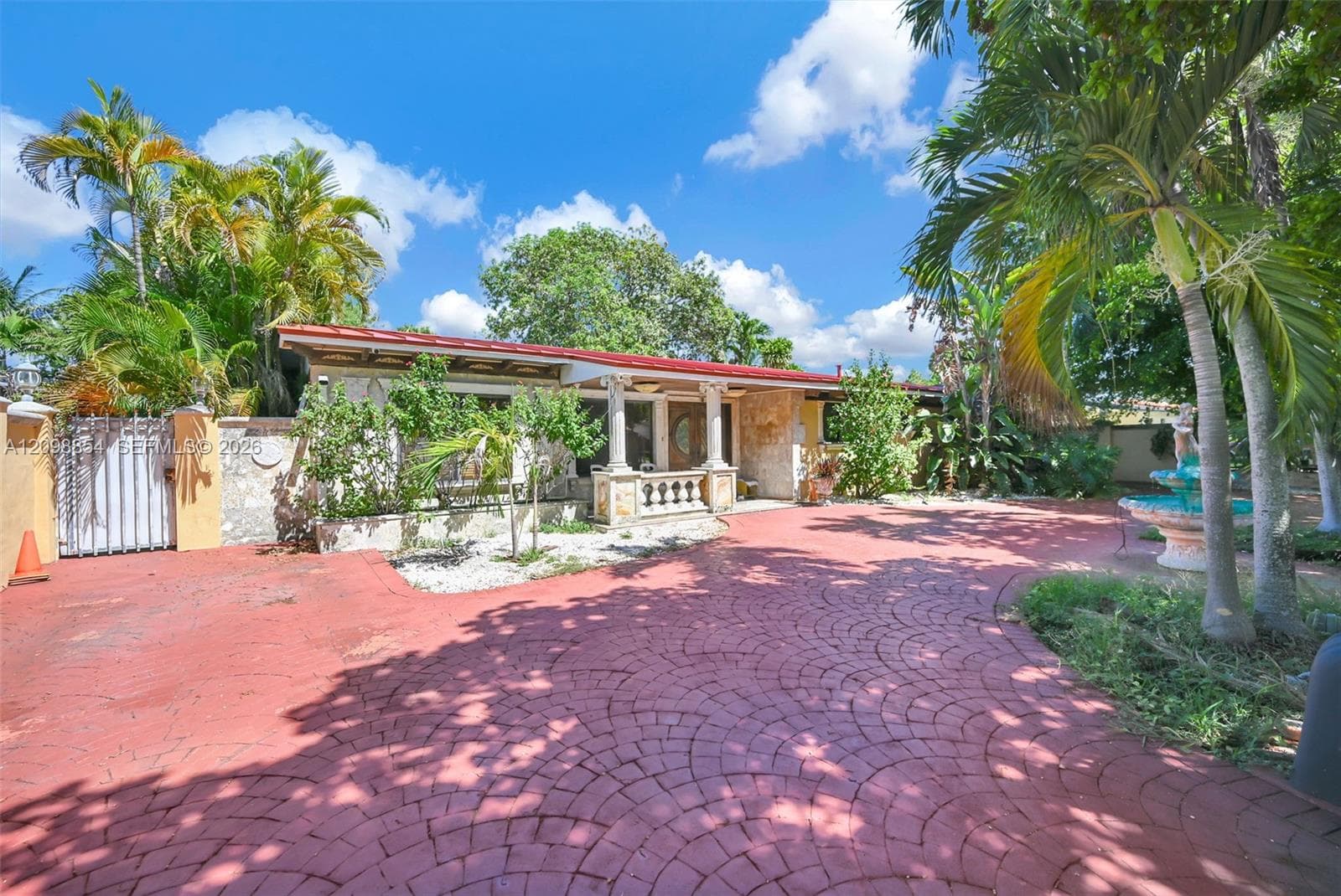 1425 SW 78th Ave photo 4