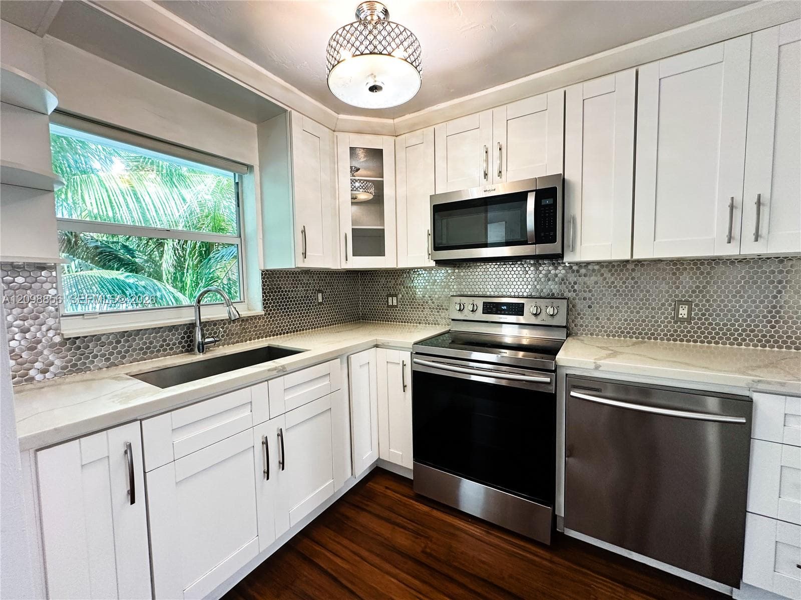 61 CONDO INC · #404 in Miami Beach - Photo 2
