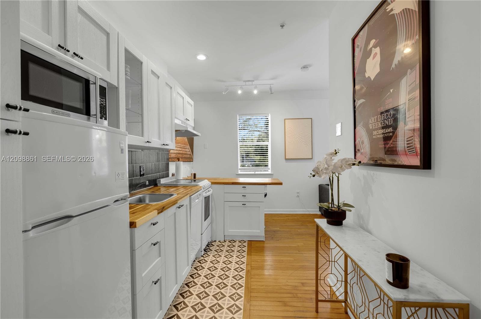 HAMILTON CONDO · #209 in Miami Beach - Photo 11