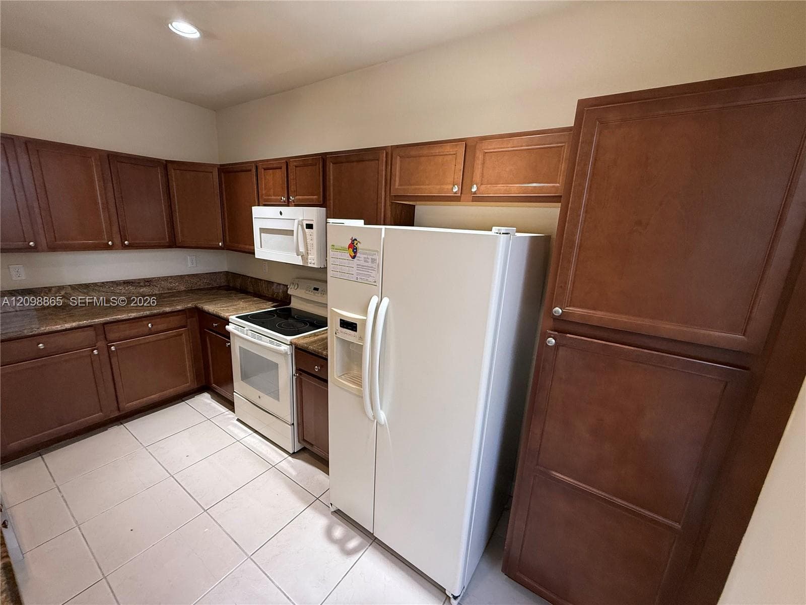 9572 SW 169th Pl #House photo 1