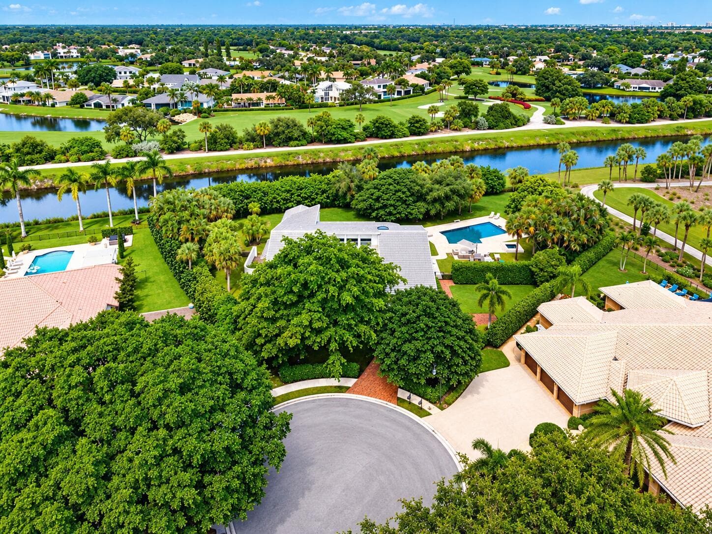 16_aerial_high_resolution_wide_angle_dro