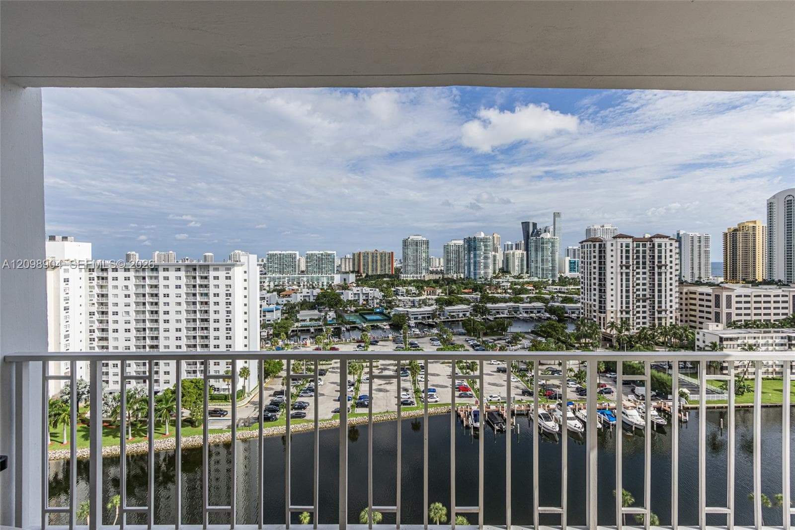Arlen House West · #1631 in Sunny Isles Beach - Photo 3