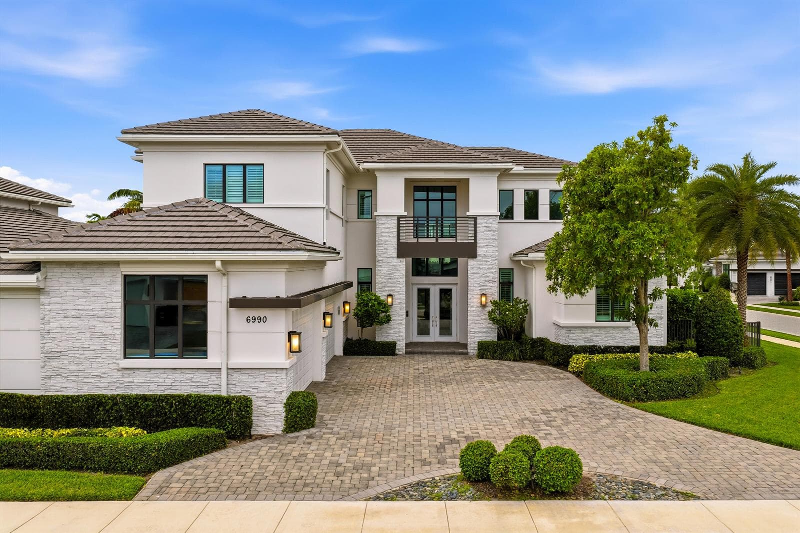6990 NW - 1