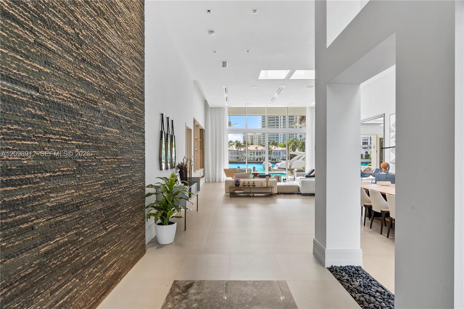 224 S ISLAND photo 43