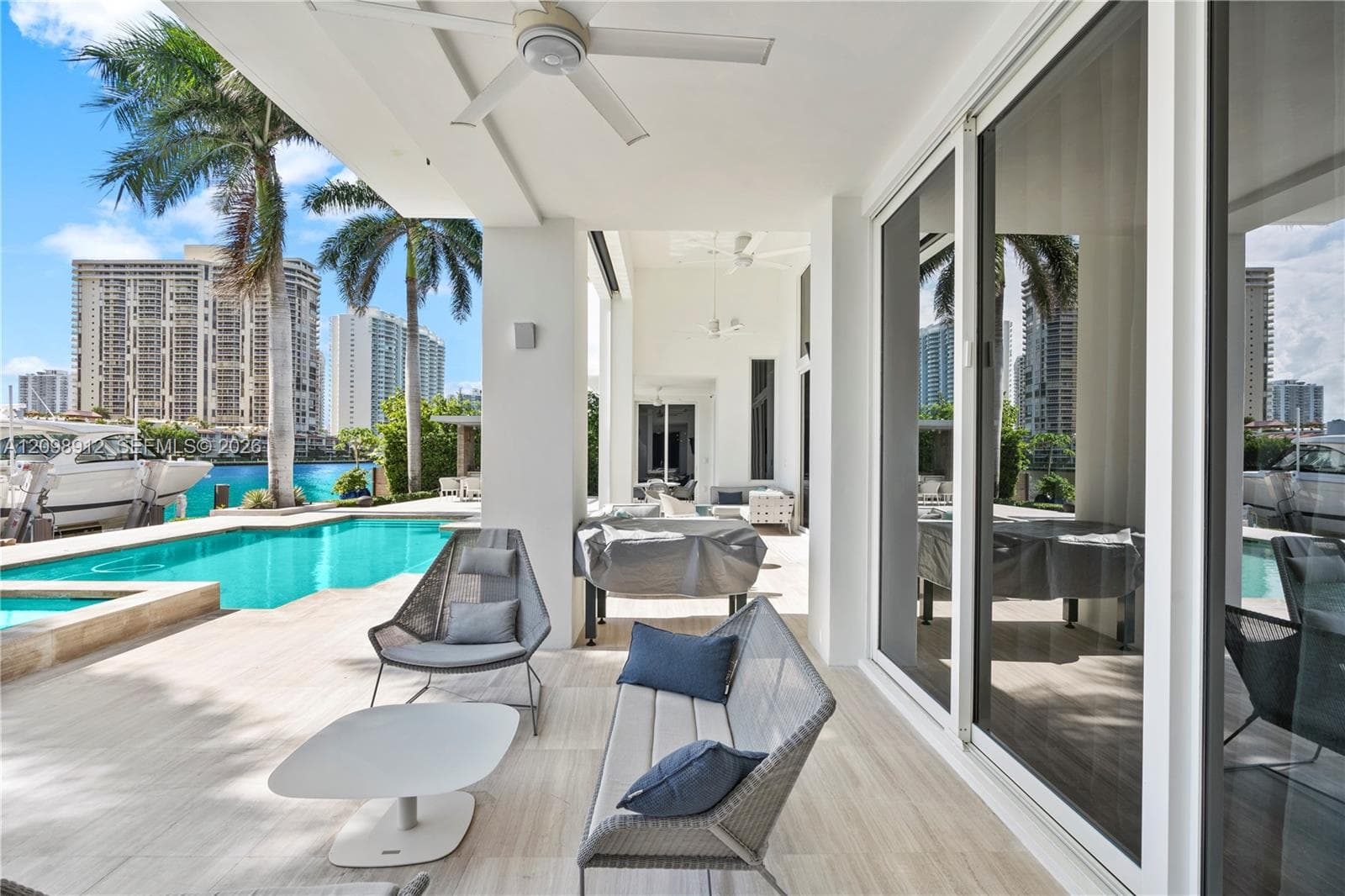 224 S ISLAND photo 12