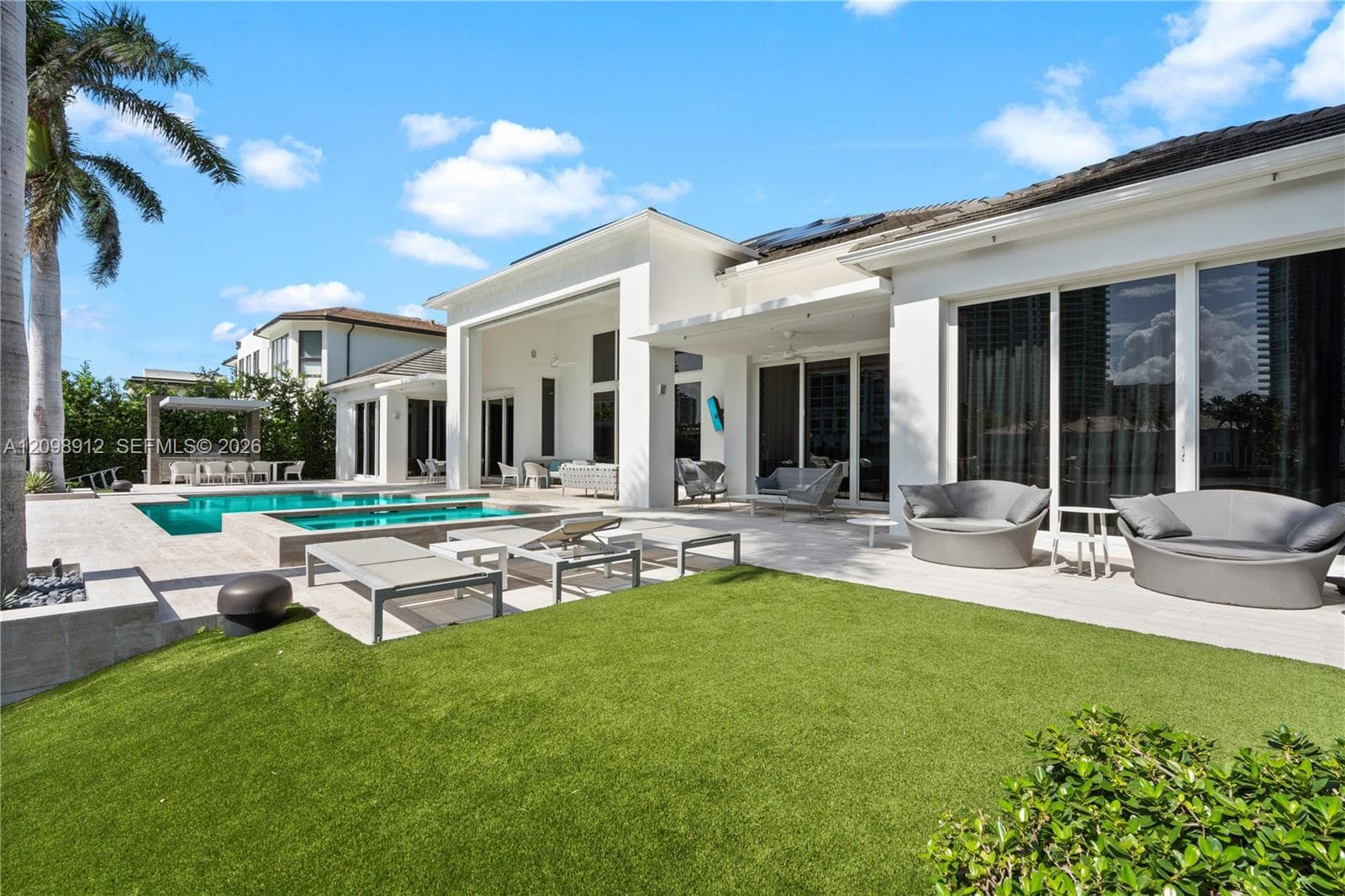 224 S ISLAND photo 22