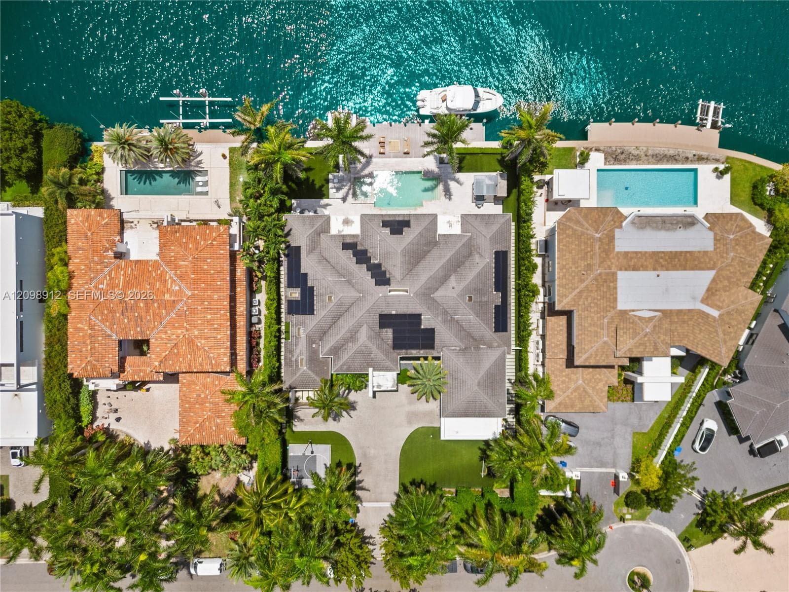 224 S ISLAND photo 36